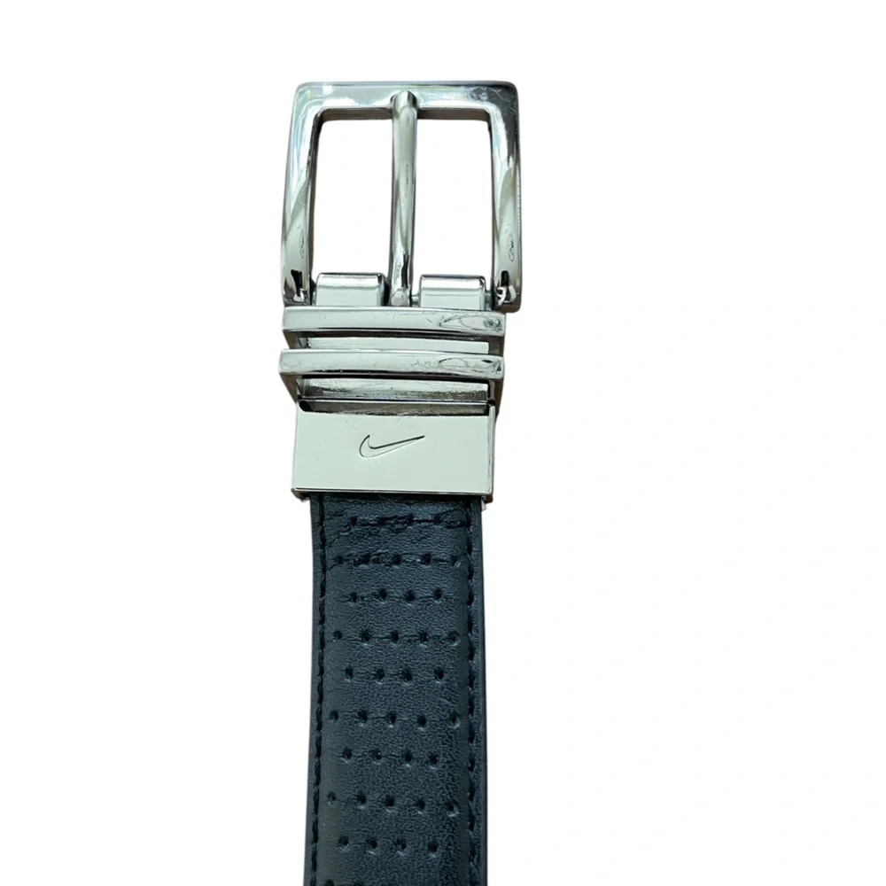 NIKE GOLF Men’s  Perforated REVERSIBLE BELT Sz 38 WHITE BLACK Silver Buckle